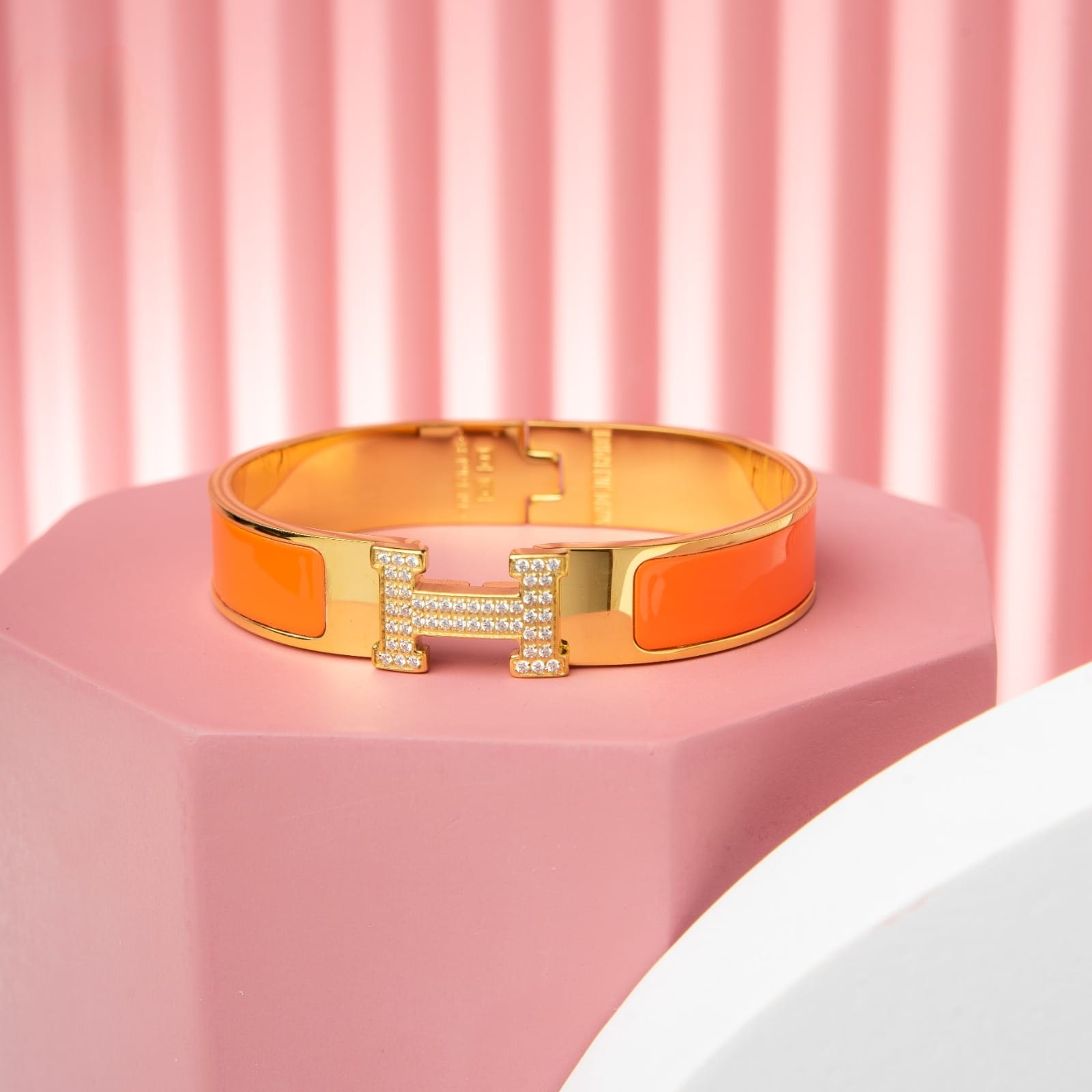 Noir Classique Bangle